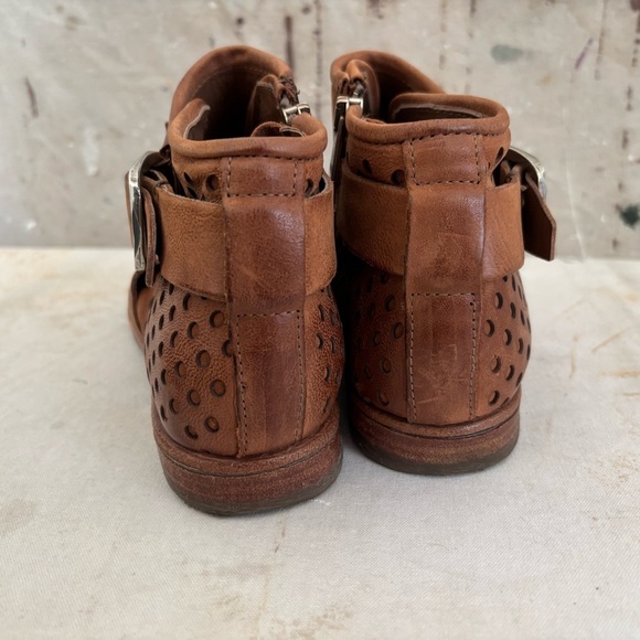 AS98 Zari Zoe Perforated Leather Ankle Boots - Picture 4 of 9